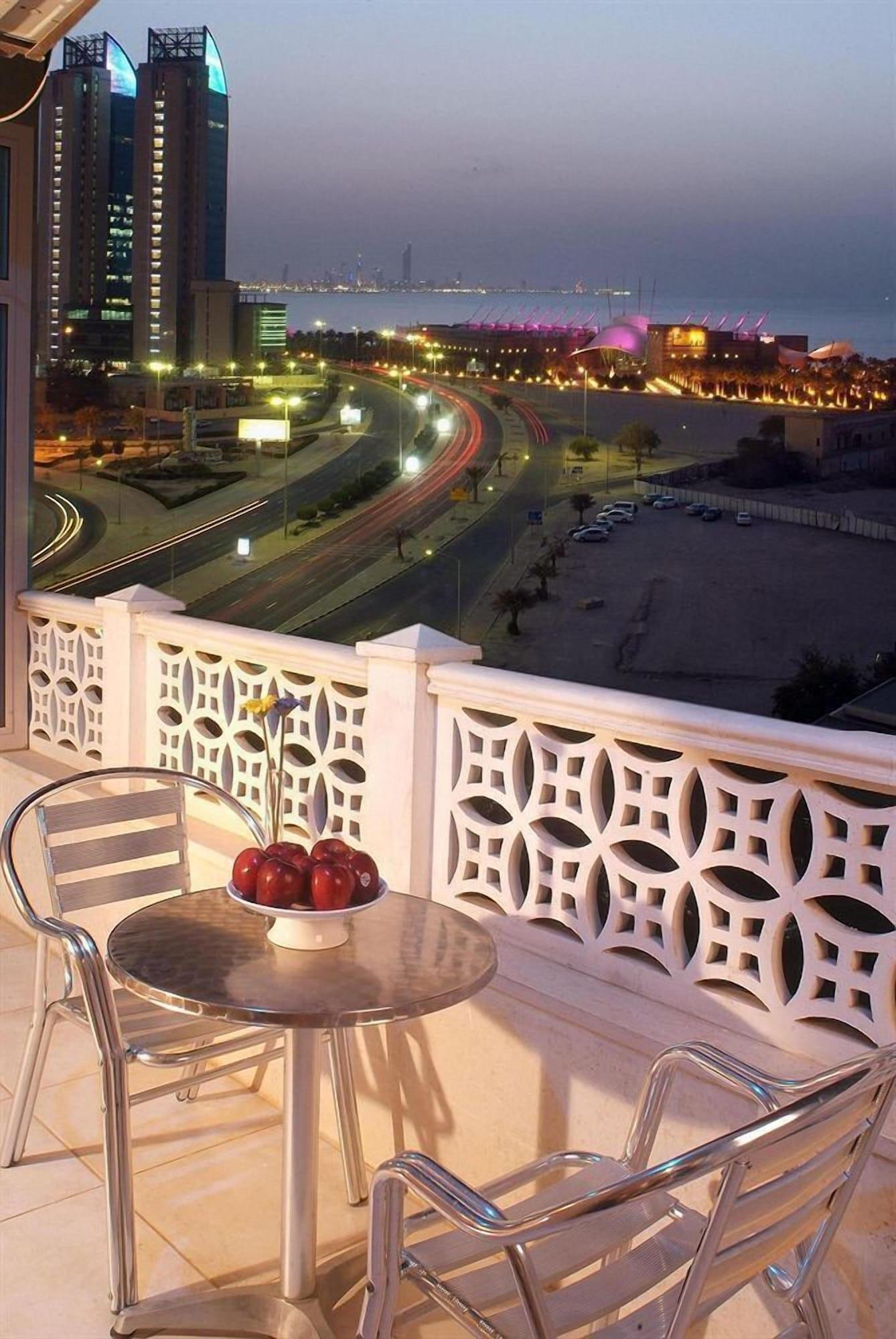 Spice Hotel Kuwait City Exteriör bild